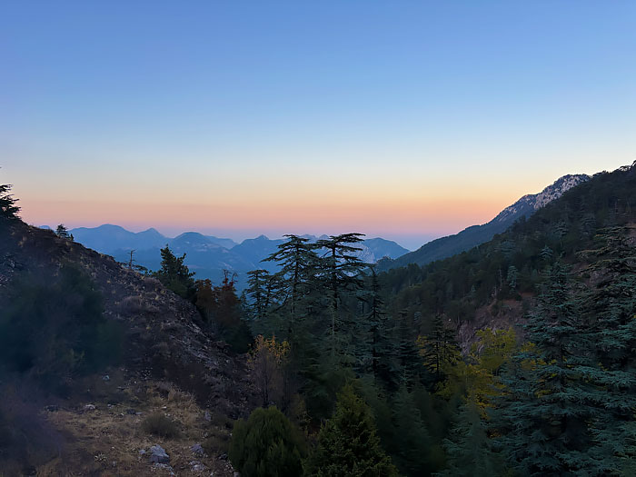 Ликийская тропа проходит через седловину Тахтали
