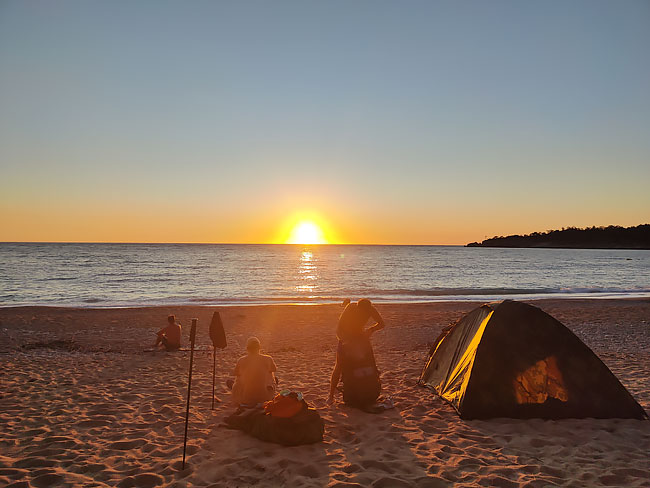 ночевка на пляже Парадайз ночевка на пляже Парадайз