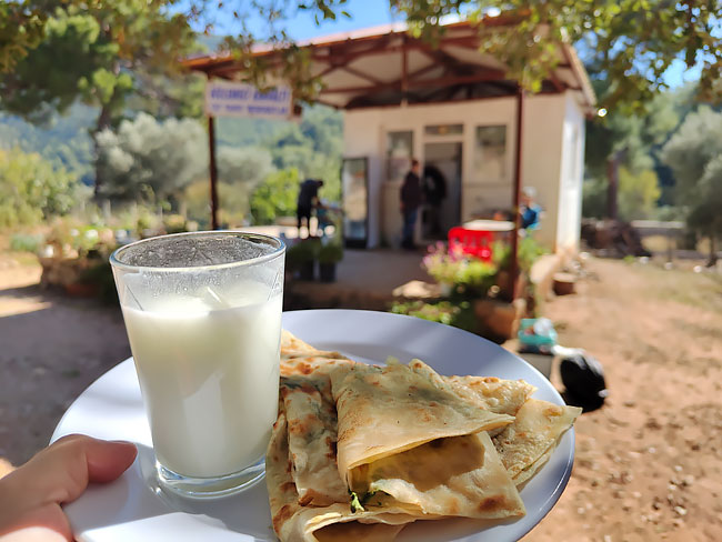 в кафе в Бейчике в кафе в Бейчике