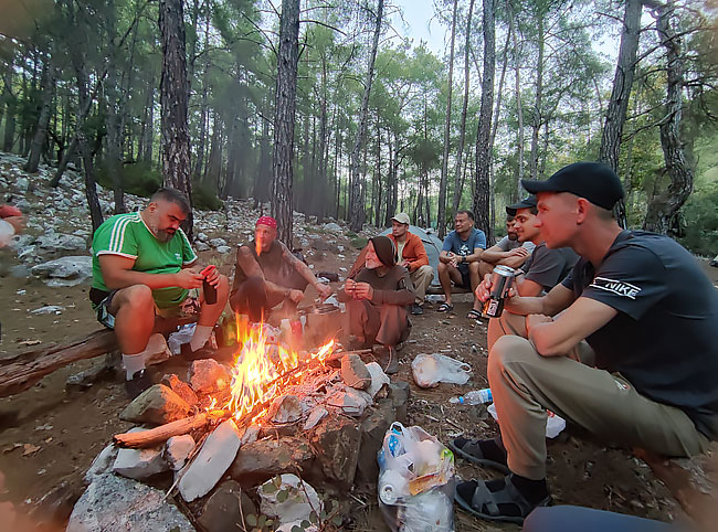 стоянка возле Химер стоянка возле Химер