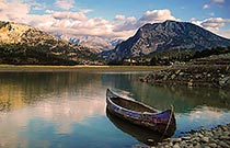 лодка возле финике пляжи финике